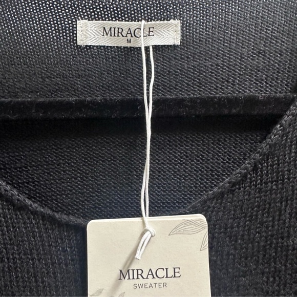 Miracle “VACAY” Oversized Knit Sweater – Black Size M - Picture 3 of 3